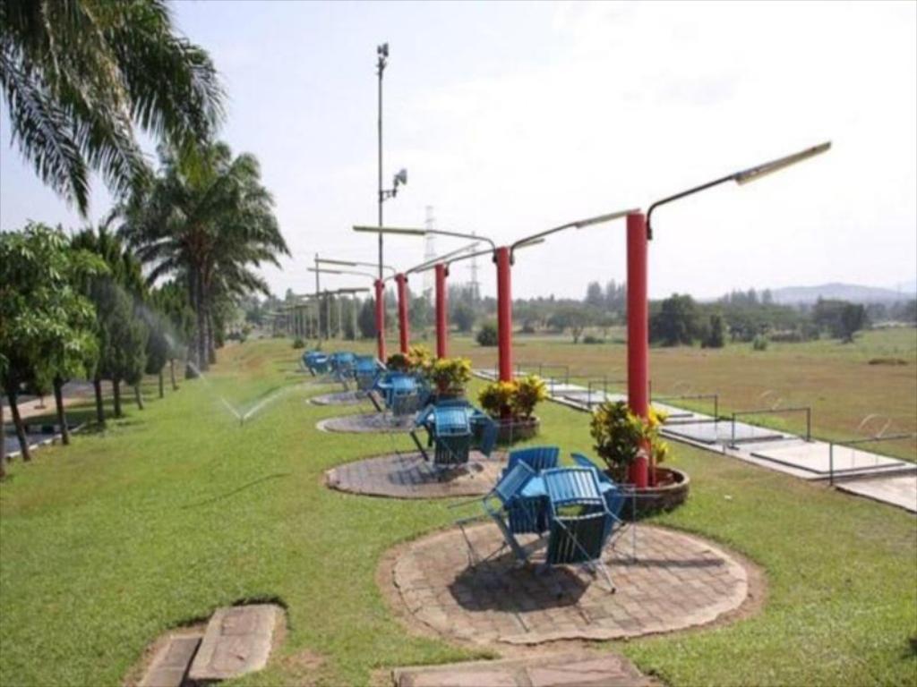Pattaya Country Club & Resort Ban Pong  Bagian luar foto